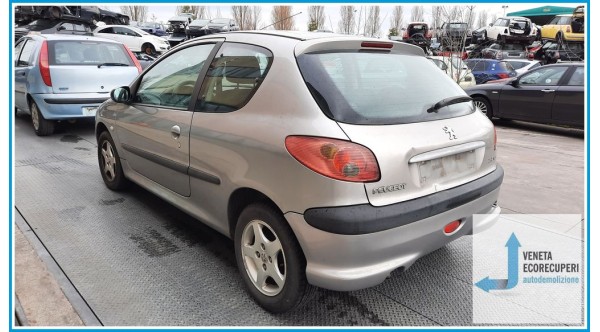 PEUGEOT 206  del 2004 parti usate e ricambi - Tipo Motore 8HX