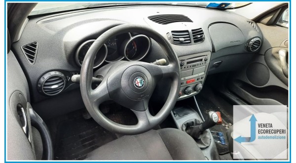 ALFA ROMEO 147 W8 del 2003 parti usate e ricambi - Tipo Motore AR37203