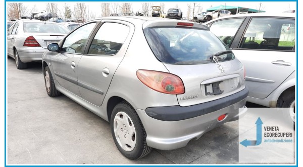 PEUGEOT 206  del 2003 parti usate e ricambi - Tipo Motore HFX