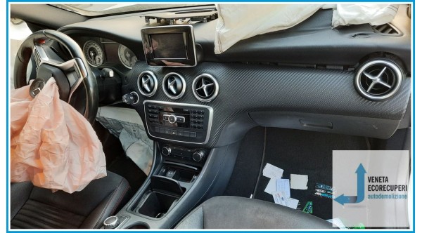 MERCEDES-BENZ Classe A W176 del 2015 parti usate e ricambi - Tipo Motore K9K