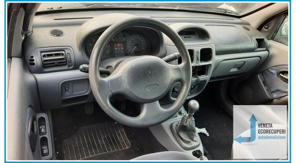 RENAULT CLIO 2a Serie  del 1999 parti usate e ricambi - Tipo Motore D7FD7