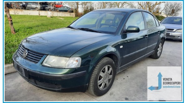 VOLKSWAGEN PASSAT 3B del 1999 parti usate e ricambi - Tipo Motore APU