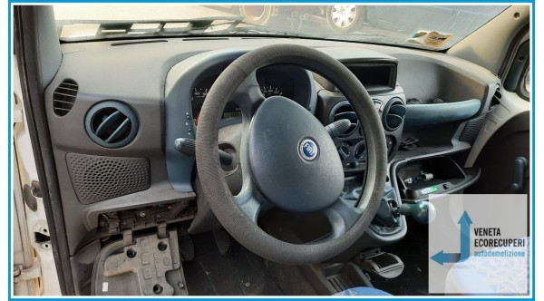 FIAT DOBLO' CARGO 1W del 2002 parti usate e ricambi - Tipo Motore 182B9000