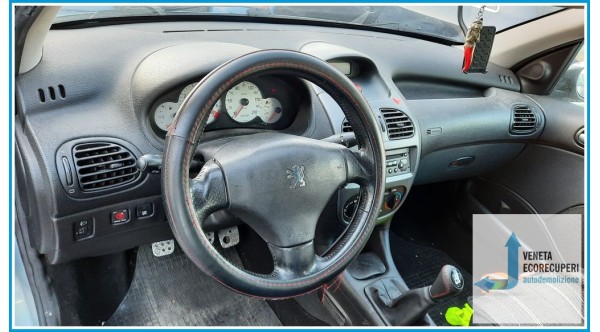 PEUGEOT 206  del 2004 parti usate e ricambi - Tipo Motore KFU