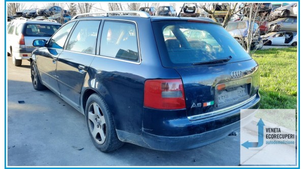 AUDI A6 4B del 2000 parti usate e ricambi - Tipo Motore AKE
