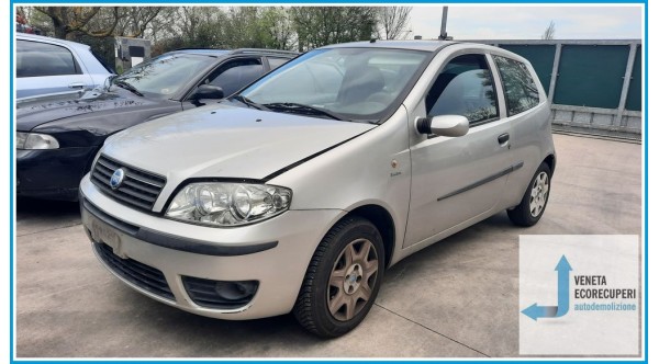 FIAT PUNTO 1N/1P del 2004 parti usate e ricambi - Tipo Motore 188A4000