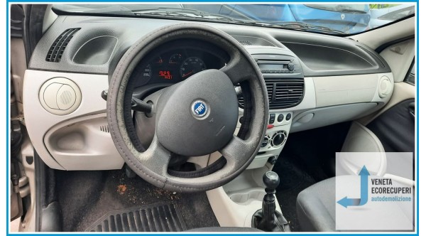 FIAT PUNTO 1N/1P del 2004 parti usate e ricambi - Tipo Motore 188A4000