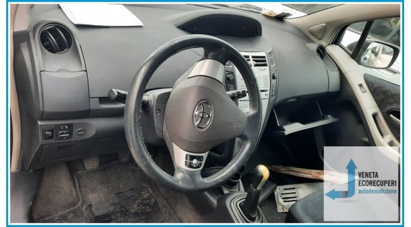 TOYOTA YARIS  del 2006 parti usate e ricambi - Tipo Motore 2SZFE