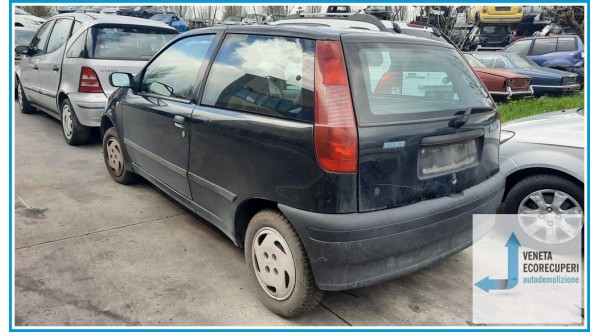 FIAT PUNTO 1a Serie  del 1997 parti usate e ricambi - Tipo Motore 176B2000