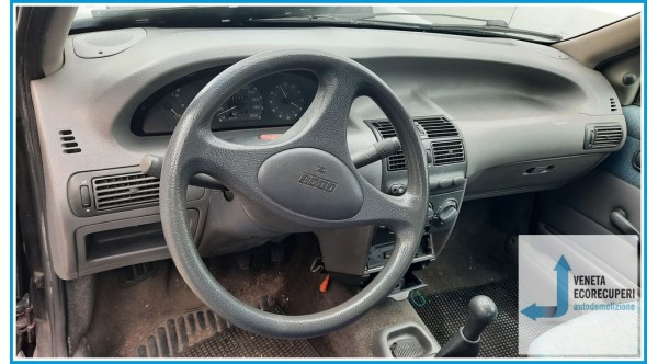 FIAT PUNTO 1a Serie  del 1997 parti usate e ricambi - Tipo Motore 176B2000