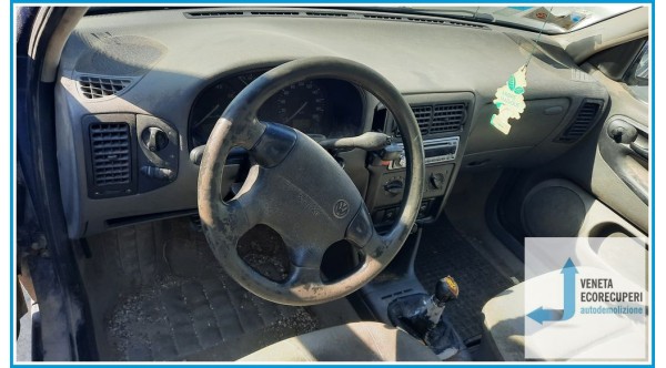VOLKSWAGEN POLO 3a Serie  del 1999 parti usate e ricambi - Tipo Motore AER