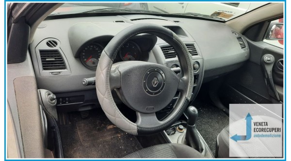 RENAULT MEGANE 2a Serie  del 2005 parti usate e ricambi - Tipo Motore K9KF7