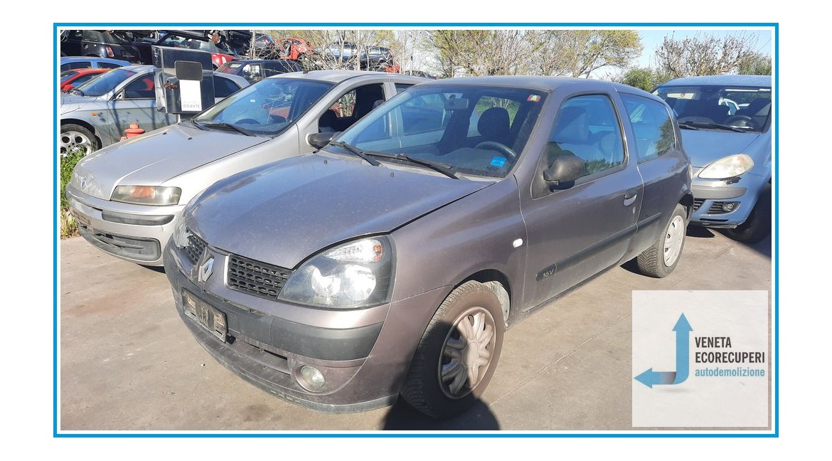 RENAULT CLIO 2a Serie  del 2003 parti usate e ricambi - Tipo Motore D4FB7