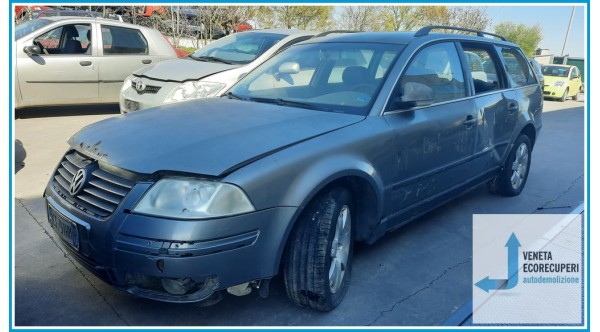 VOLKSWAGEN PASSAT 3B del 2004 parti usate e ricambi - Tipo Motore AVF