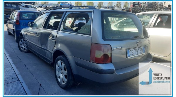 VOLKSWAGEN PASSAT 3B del 2004 parti usate e ricambi - Tipo Motore AVF