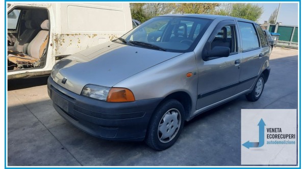 FIAT PUNTO 1a Serie  del 1998 parti usate e ricambi - Tipo Motore 176B2000