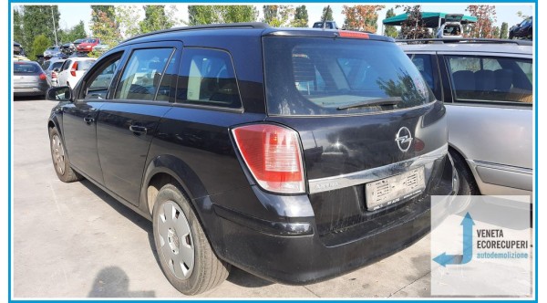 OPEL ASTRA A04 del 2005 parti usate e ricambi