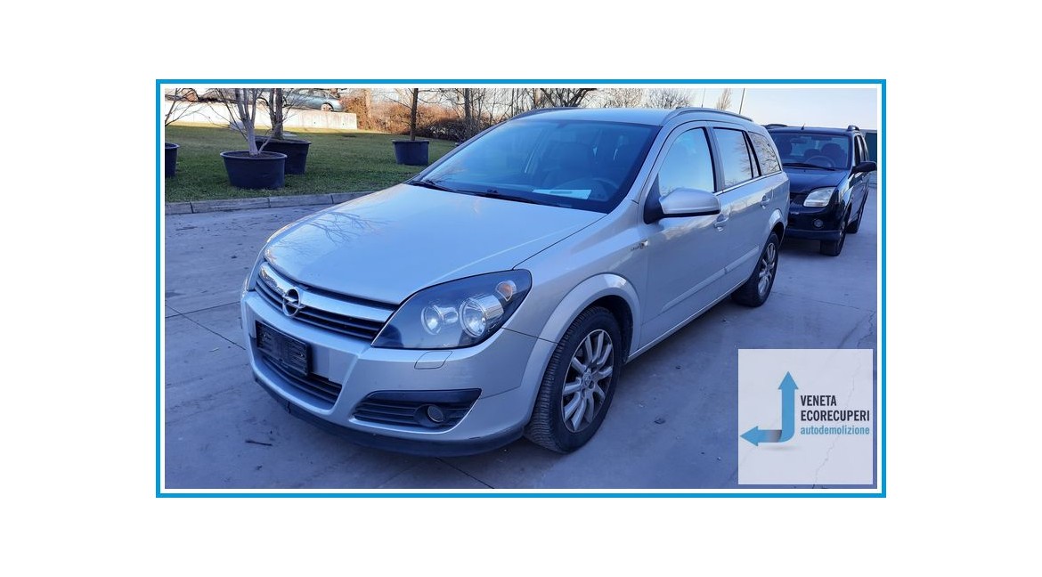 OPEL ASTRA A04 del 2007 parti usate e ricambi