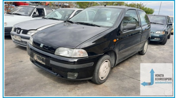 FIAT PUNTO 1a Serie  del 1995 parti usate e ricambi - Tipo Motore 176B2000