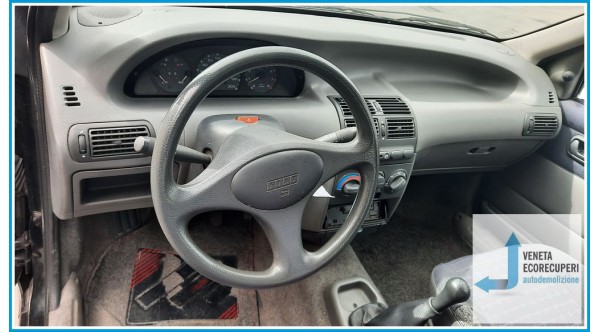 FIAT PUNTO 1a Serie  del 1995 parti usate e ricambi - Tipo Motore 176B2000