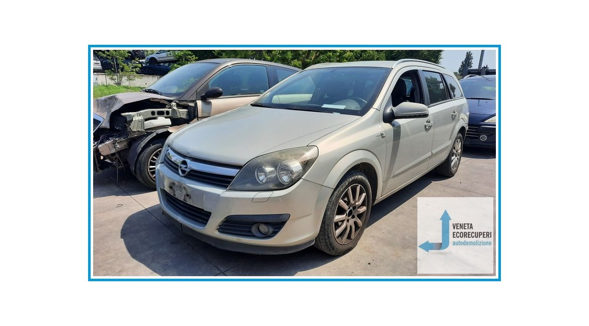 OPEL ASTRA A04 del 2007 parti usate e ricambi