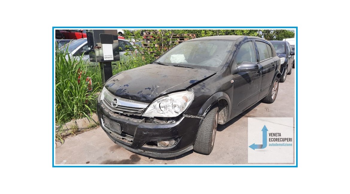OPEL ASTRA A04 del 2009 parti usate e ricambi