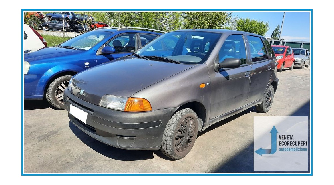 FIAT PUNTO 1a Serie  del 1999 parti usate e ricambi - Tipo Motore 176B4000