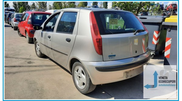 FIAT PUNTO 1N/1P del 2001 parti usate e ricambi - Tipo Motore 188A2000
