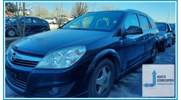 OPEL ASTRA A04 del 2009 parti usate e ricambi