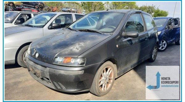FIAT PUNTO 1N/1P del 2002 parti usate e ricambi - Tipo Motore 188A7000