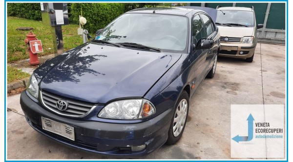 TOYOTA AVENSIS  del 2001 parti usate e ricambi - Tipo Motore 1ZZFE