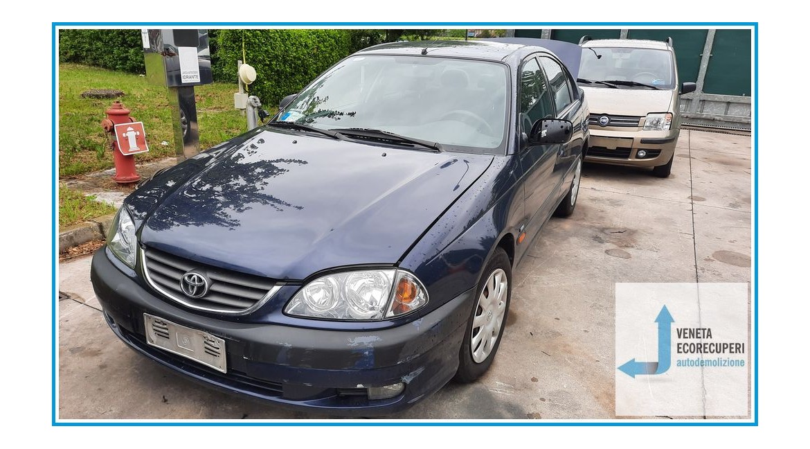 TOYOTA AVENSIS  del 2001 parti usate e ricambi - Tipo Motore 1ZZFE