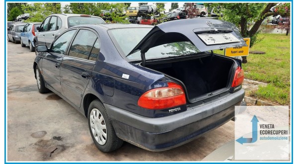 TOYOTA AVENSIS  del 2001 parti usate e ricambi - Tipo Motore 1ZZFE