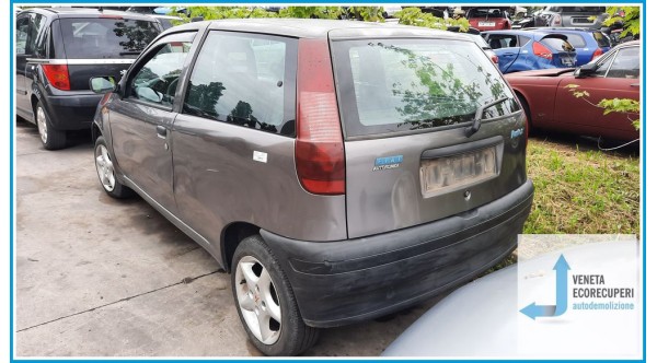 FIAT PUNTO 1a Serie  del 1997 parti usate e ricambi - Tipo Motore 176B2000