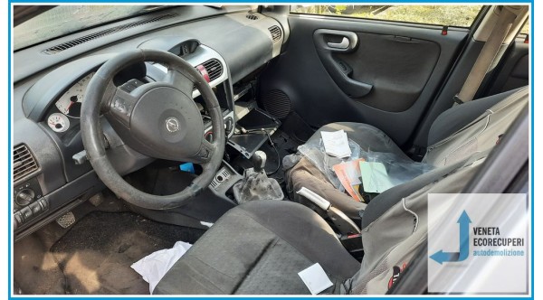 OPEL CORSA X01 del 2004 parti usate e ricambi - Tipo Motore Z13DT