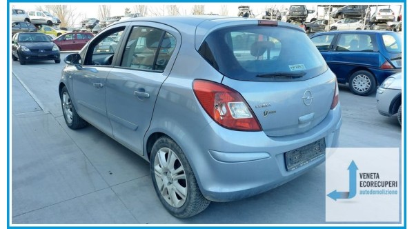 OPEL CORSA S07 del 2006 parti usate e ricambi