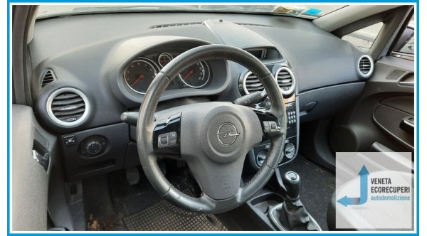 OPEL CORSA S07 del 2006 parti usate e ricambi
