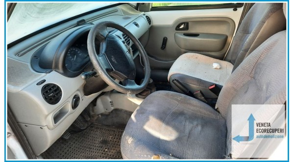 RENAULT KANGOO  del 2002 parti usate e ricambi - Tipo Motore F8QP6