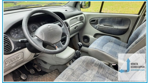RENAULT SCENIC RX 4  del 2000 parti usate e ricambi - Tipo Motore F9QK7