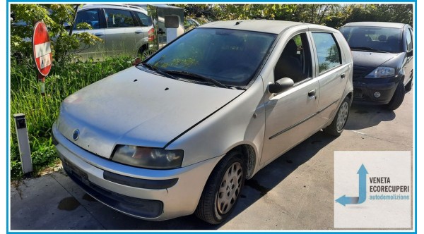 FIAT PUNTO 1N/1P del 2002 parti usate e ricambi - Tipo Motore 188A4000