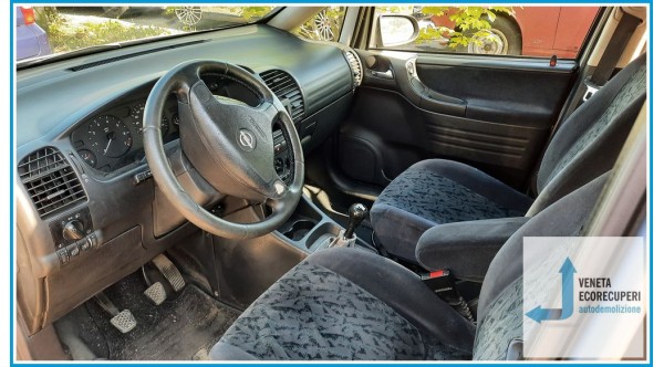 OPEL ZAFIRA T98 del 2002 parti usate e ricambi - Tipo Motore Z16XE