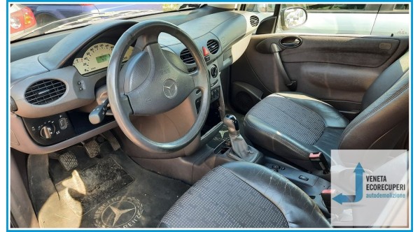 MERCEDES-BENZ Classe A W168 del 2000 parti usate e ricambi - Tipo Motore 668940