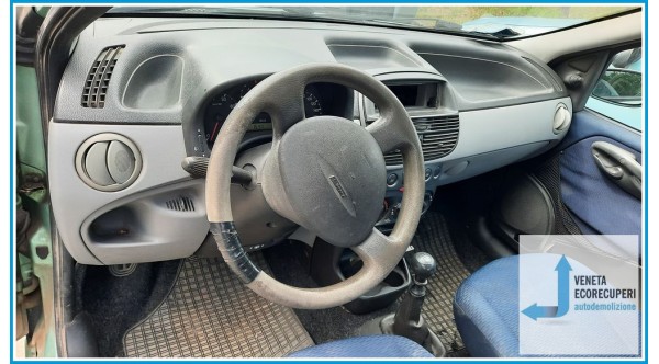 FIAT PUNTO 1N/1P del 2001 parti usate e ricambi - Tipo Motore 188A4000
