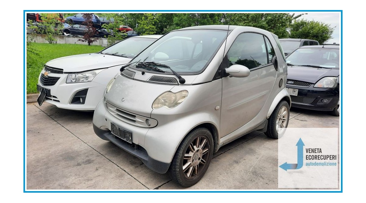 SMART COUPE' C450 del 2003 parti usate e ricambi - Tipo Motore 61