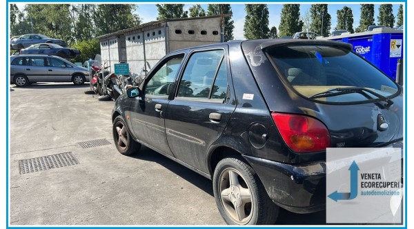 FORD FIESTA DX del 1997 parti usate e ricambi - Tipo Motore DHA
