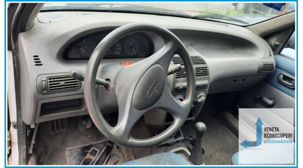 FIAT PUNTO 1a Serie del 1995 parti usate e ricambi - Tipo Motore 176B2000