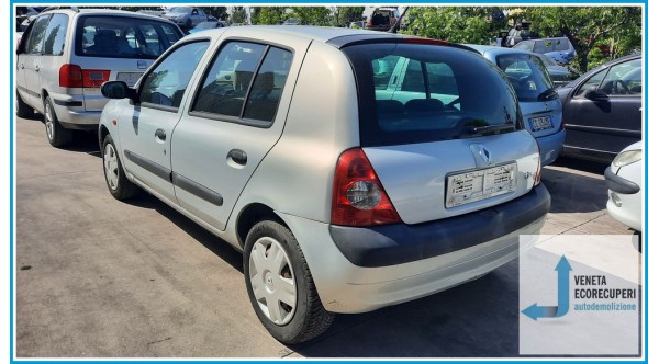 RENAULT CLIO 2a Serie del 2002 parti usate e ricambi - Tipo Motore K9KB7