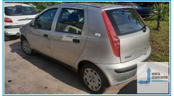 FIAT PUNTO 1N/1P del 2001 parti usate e ricambi - Tipo Motore 188A4000