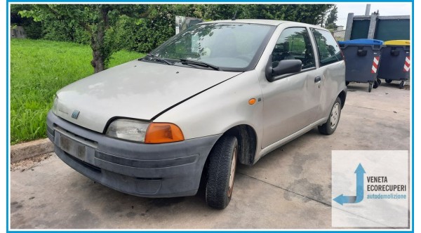 FIAT PUNTO 1a Serie del 1999 parti usate e ricambi - Tipo Motore 176B2000