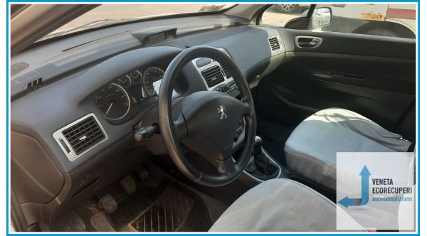 PEUGEOT 307 del 2002 parti usate e ricambi - Tipo Motore NFU